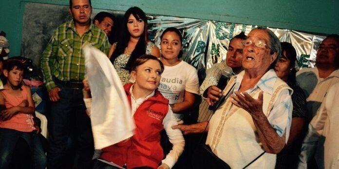 Claudia Anaya en campaña Claudia Anaya en campaña
