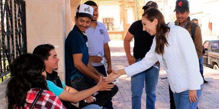 Noemí Luna en campaña Noemí Luna en campaña