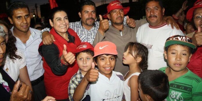 Apoyan a Araceli Guerrero