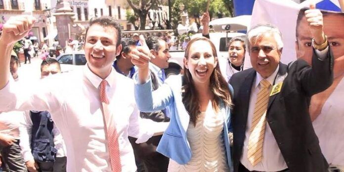Noemí Luna con Cruz Cárdenas y José Narro
