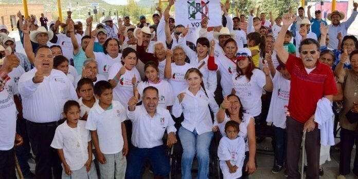 Claudia Anaya en campaña Claudia Anaya en campaña