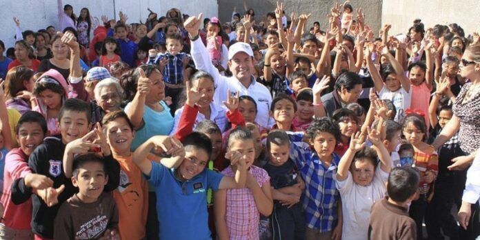 Benjamín Medrano en campaña. Benjamín Medrano en campaña.
