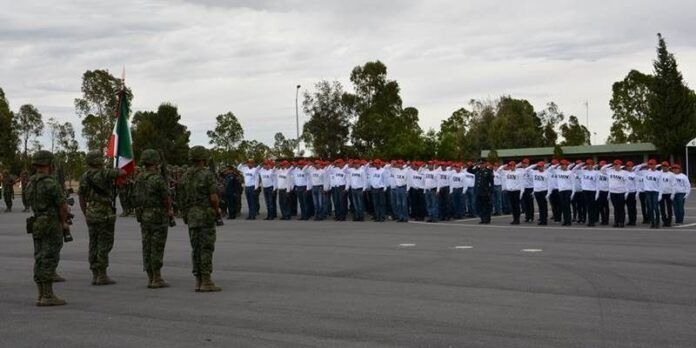 Jóvenes y soldados en Servicio Militar Jóvenes y soldados en Servicio Militar