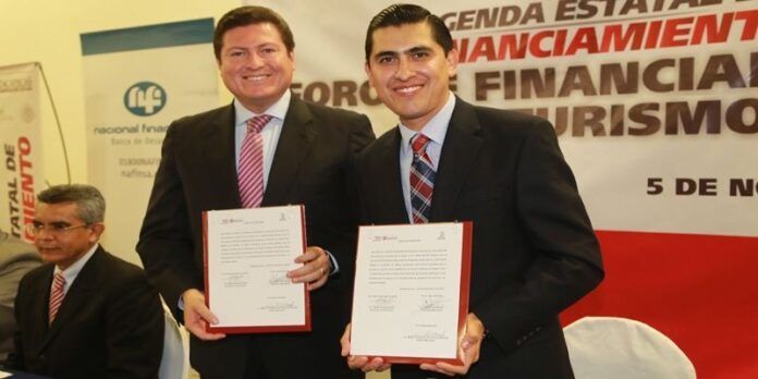 Adolfo Bonilla y Carlos Peña firmaron la carta. Adolfo Bonilla y Carlos Peña firmaron la carta.