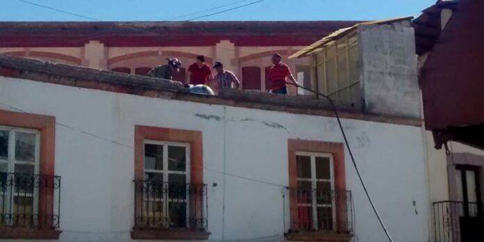 Protección Civil atiende la emergencia Protección Civil atiende la emergencia