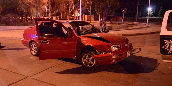 El Jetta quedó con severos daños. El Jetta quedó con severos daños.