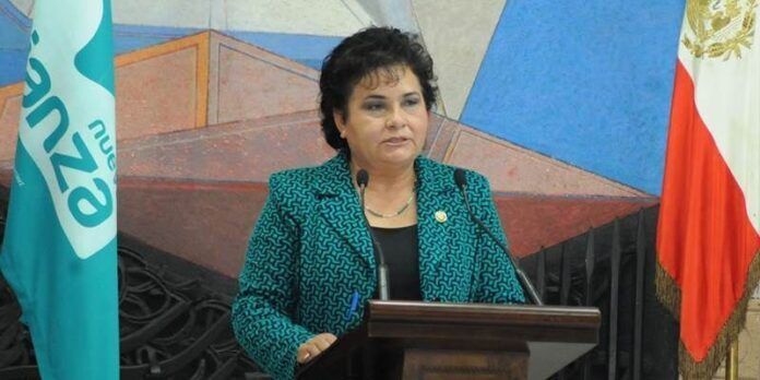 María Elena Nava.
