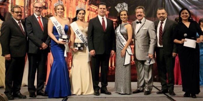 Coronaron a la reina migrante y a sus princesas Coronaron a la reina migrante y a sus princesas