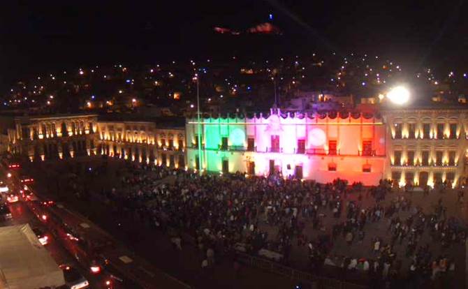cena-plaza-armas.jpg