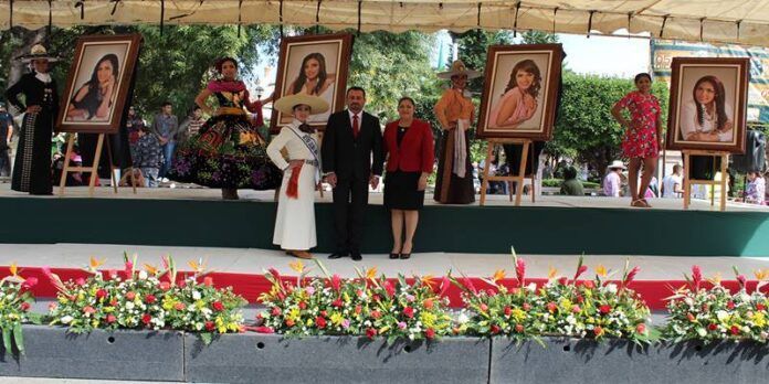 Las candidatas participaron en el Desfile Revolucionario.