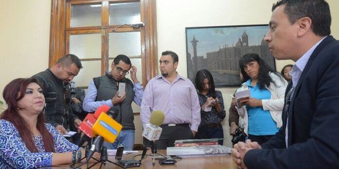 Soledad Luévano acudió al Centro INAH
