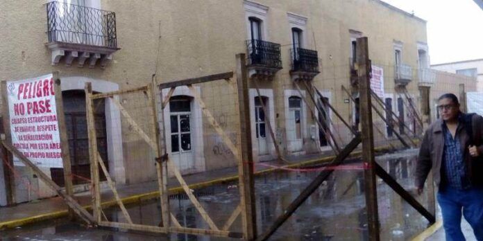 Aseguran perímetro para evitar riesgos Aseguran perímetro para evitar riesgos