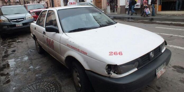 En la calle Allende fue localizado el auto En la calle Allende fue localizado el auto