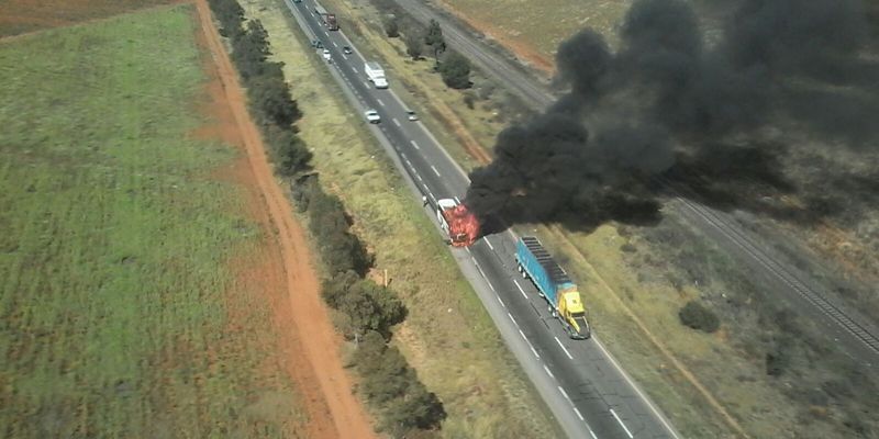 camion quemado 1