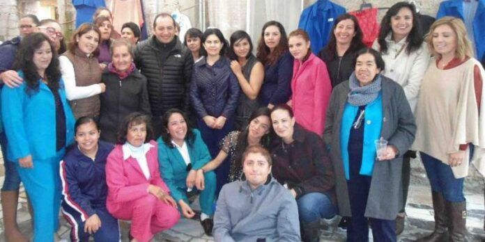 Clausuran curso de corte y confección