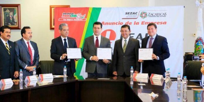 Autoridades y ejecutivos firman carta compromiso Autoridades y ejecutivos firman carta compromiso