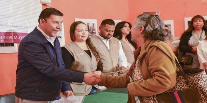 Gilberto Dévora entregó el dinero.