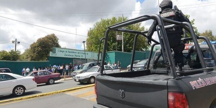 El accidente ocurrió frente al Plantel 1