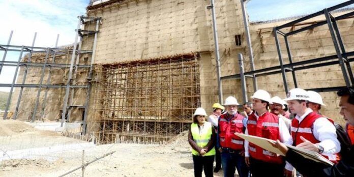 Miguel Alonso supervisó las obras. Miguel Alonso supervisó las obras.