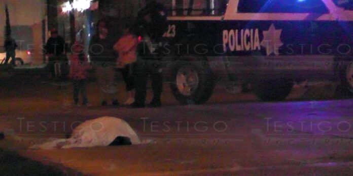 El cuerpo quedó en la lateral del Paseo del Mineral El cuerpo quedó en la lateral del Paseo del Mineral