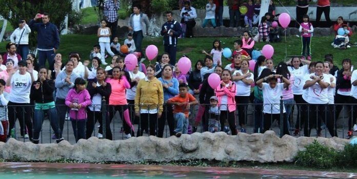 Mujeres reunidas en el parque Sierra de Álica Mujeres reunidas en el parque Sierra de Álica