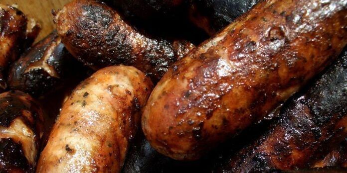 Cocinar la carne demasiado causa reacciones químicas con efectos tóxicos Cocinar la carne demasiado causa reacciones químicas con efectos tóxicos