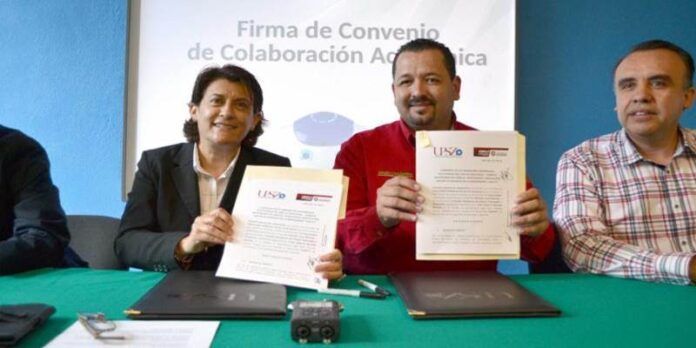 Autoridades firmaron el convenio Autoridades firmaron el convenio