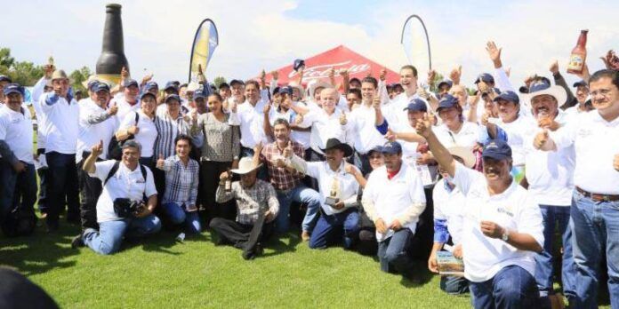 Celebran Día del Agricultor Celebran Día del Agricultor
