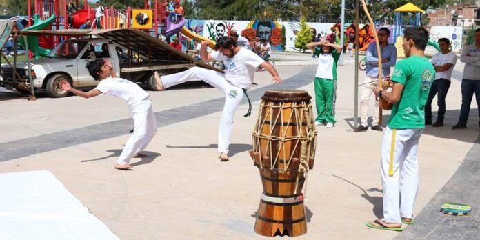 Se ofrecieron varios talleres para los jóvenes. Se ofrecieron varios talleres para los jóvenes.