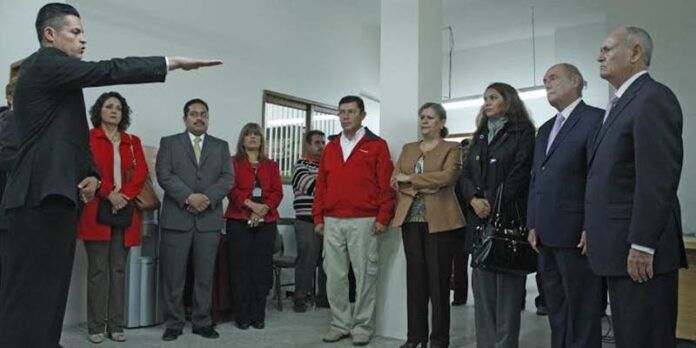 Toman protesta al juez Sergio Mercado Camarillo Toman protesta al juez Sergio Mercado Camarillo