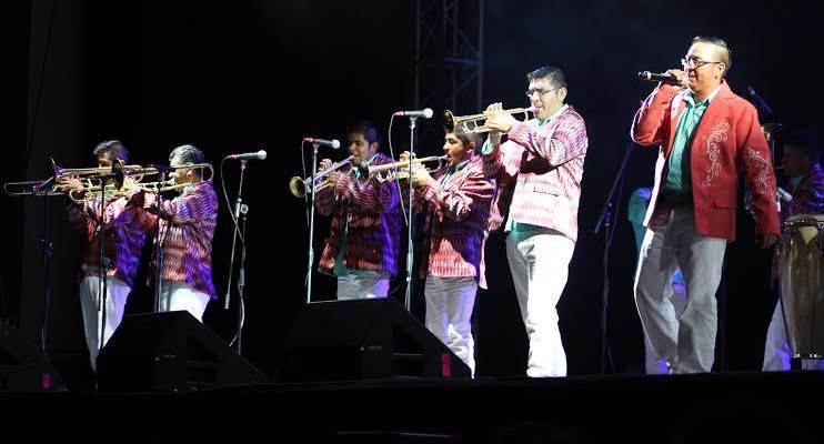 noche-mexicana2.jpg