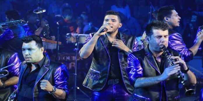 Banda MS se entregó a su público. Banda MS se entregó a su público.