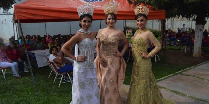 Lucieron hermosas durante el convivio. Lucieron hermosas durante el convivio.