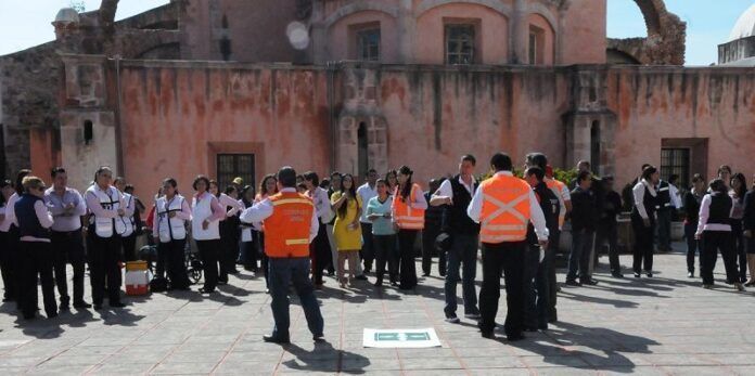 Evacuaron a 252 personas Evacuaron a 252 personas
