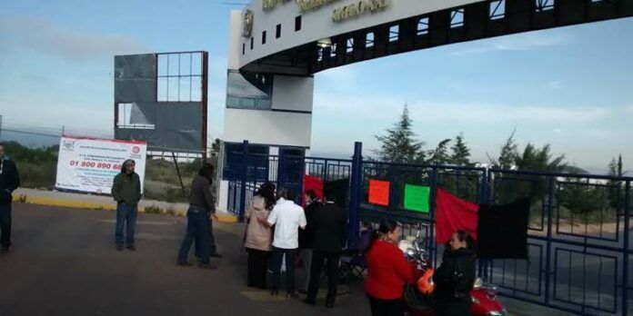 Docentes de Enfermería paran las actividades Docentes de Enfermería paran las actividades