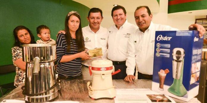 Autoridades inauguran la Feria