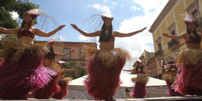 Muestras de danza, música y arte.