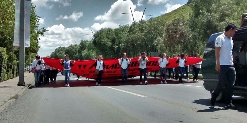 marcha universitarios 3