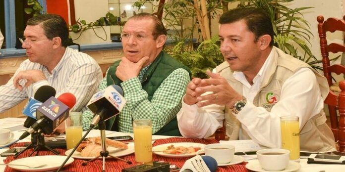 Gilberto Dévora ofreció una rueda de prensa. Gilberto Dévora ofreció una rueda de prensa.