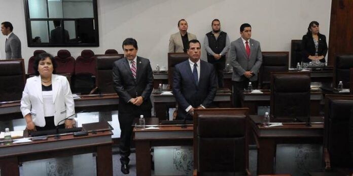 Diputados rinden homenaje Diputados rinden homenaje