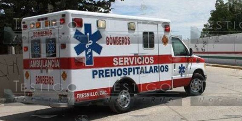 Fue trasladada en una ambulancia al hospital.