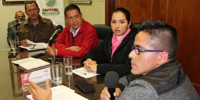 Molesta que no se presente ni su suplente. Molesta que no se presente ni su suplente.
