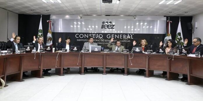 En sesión, consejeros del IEEZ aprobaron a candidatos. En sesión, consejeros del IEEZ aprobaron a candidatos.