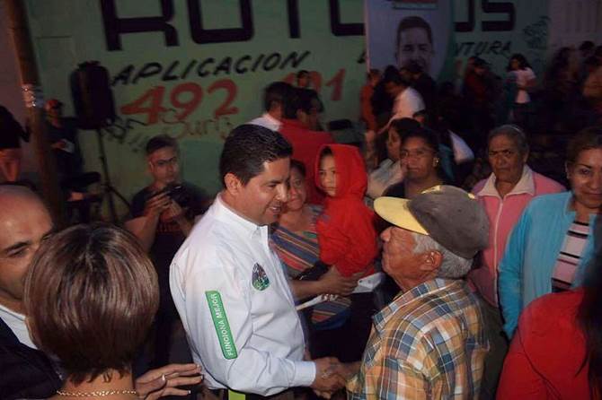 enrique-flores-3.jpg