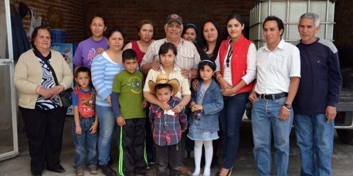 Isadora Santivañez se reunió con guadalupenses. Isadora Santivañez se reunió con guadalupenses.