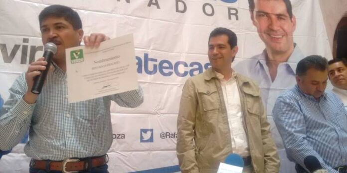 Rompieron las actas frente a los asistentes.