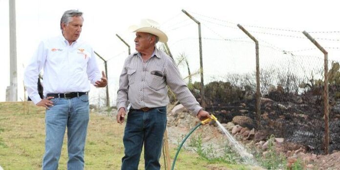 Recorre casa por casa colonias capitalinas. Recorre casa por casa colonias capitalinas.