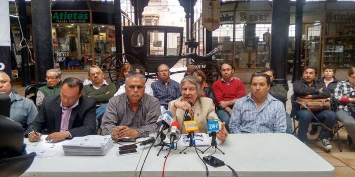 Locatarios piden igualdad en contratos. Locatarios piden igualdad en contratos.