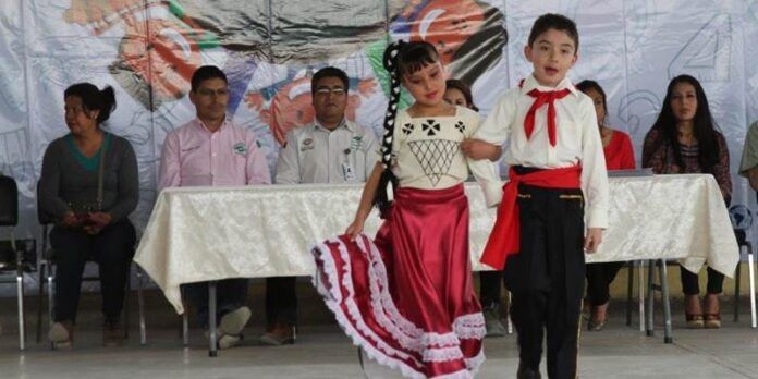 Niños de primaria beneficiada Niños de primaria beneficiada