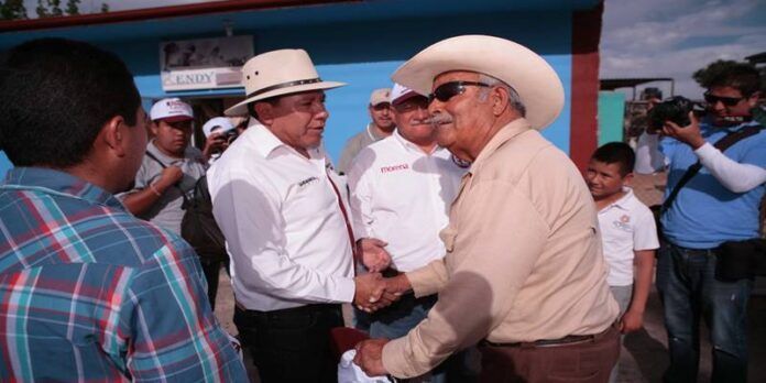 Conversó con habitantes de las comunidades. Conversó con habitantes de las comunidades.
